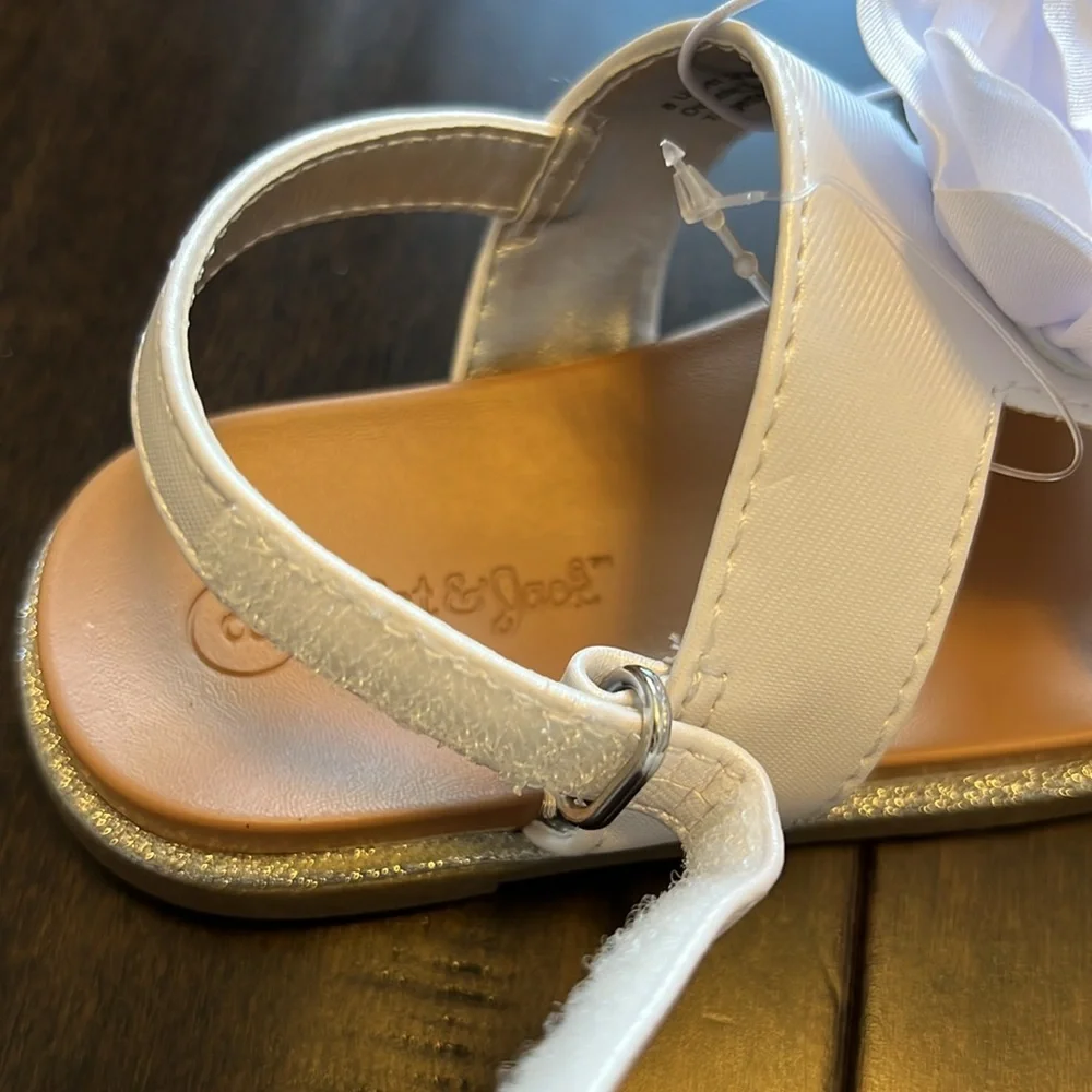 NWT Cat and Jack Toddler Girls White Violetta Flower Sandals!